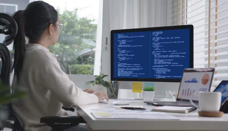 天峨县企业数字化解决方案：机器学习赋能商业模式升级的核心路径